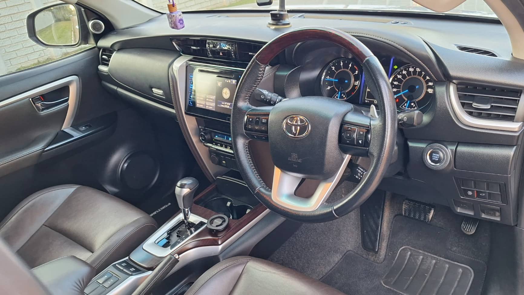 Image 6 Main image 6