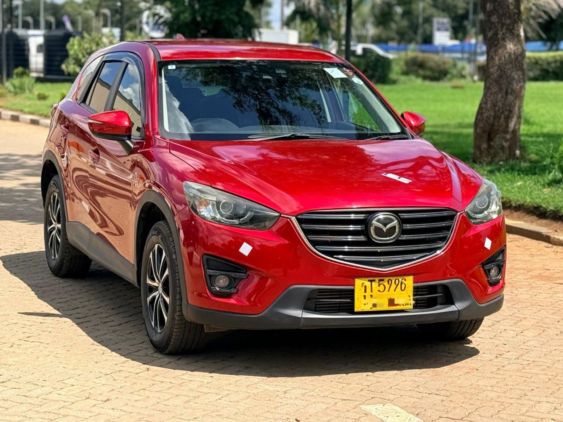 0fd9232e-34a5-4c3f-8a92-256e96e7c87b: Vehicle: MAZDA