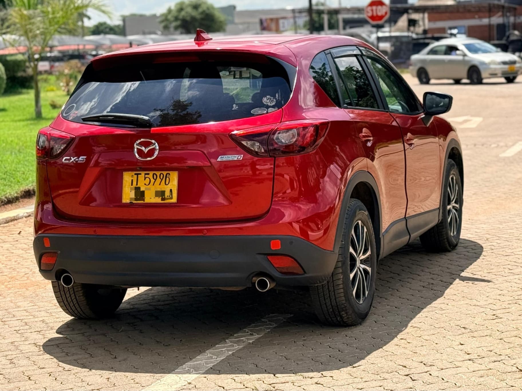 Image 4 Main image 4