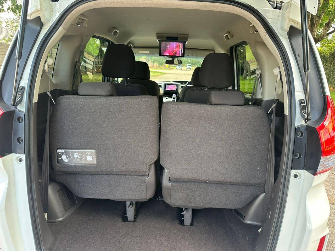 Image 9 Main image 9