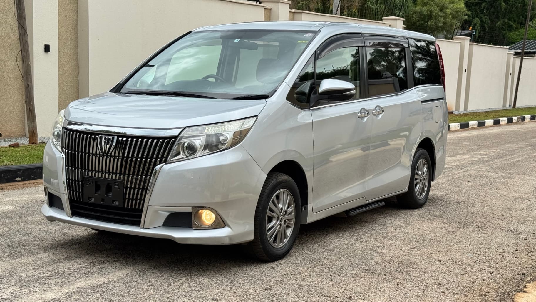 Image 3 Main image 3