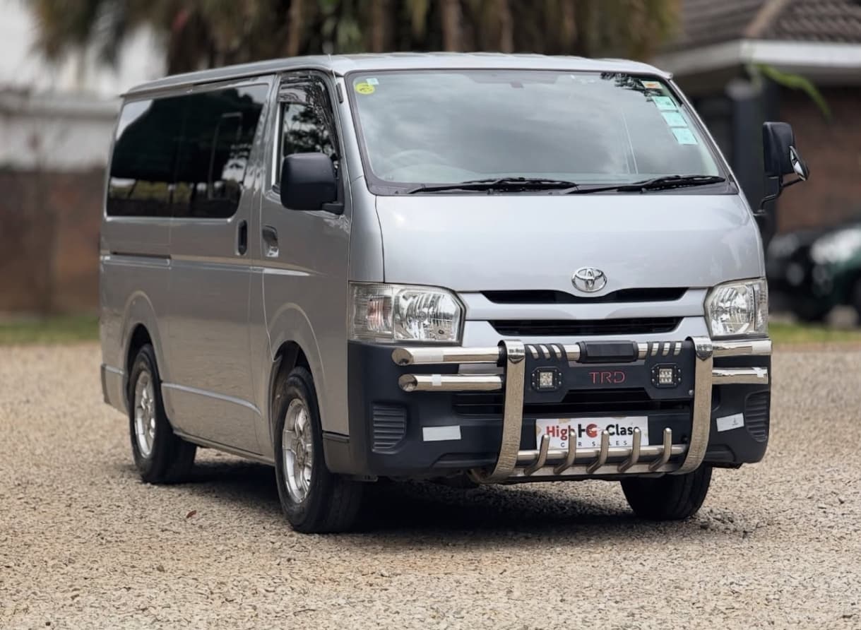 1e81a05c-e22f-4c42-af17-0b030051b959: Vehicle: Toyota