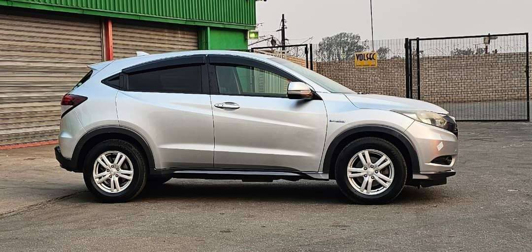 Image 3 Main image 3