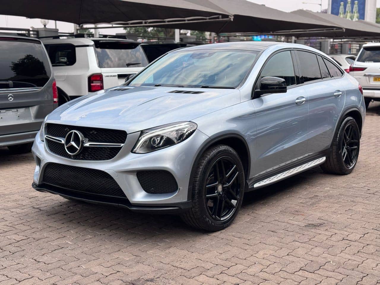 Image 4 Main image 4