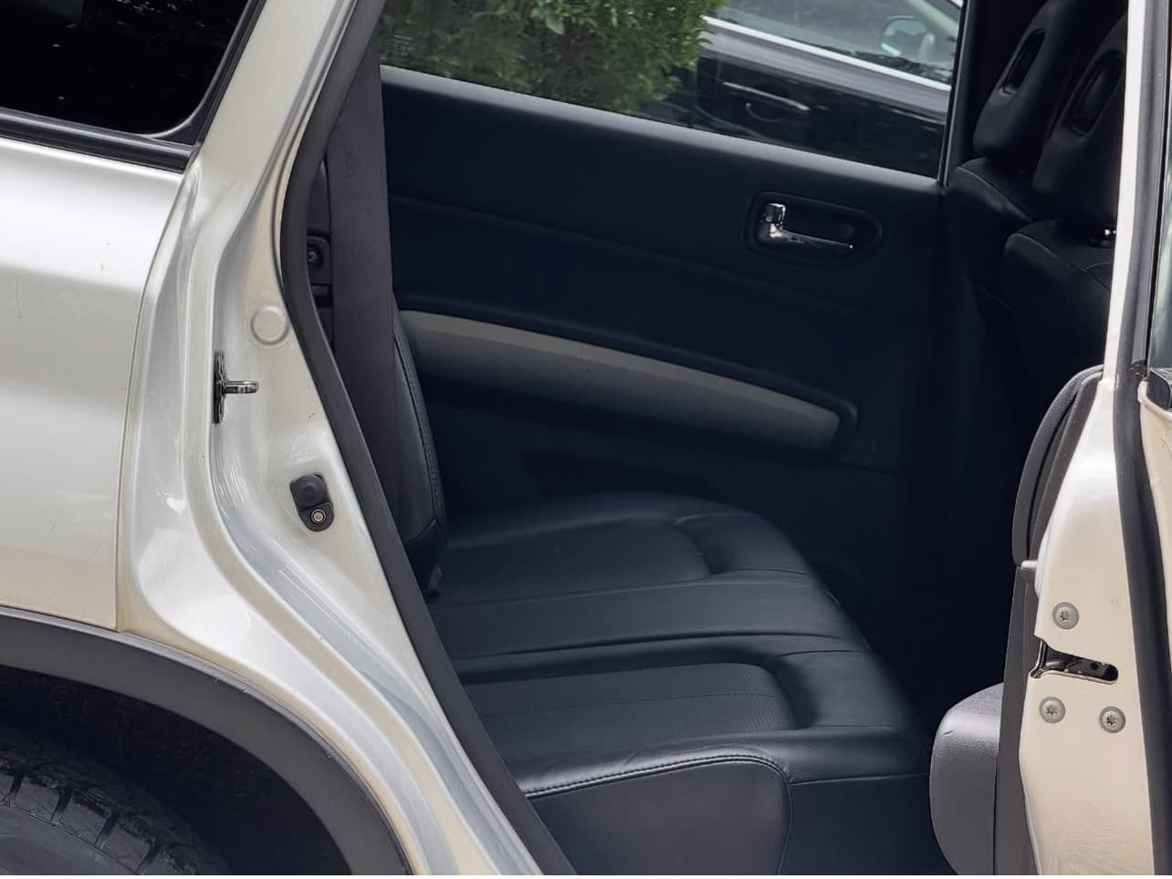 Image 9 Main image 9