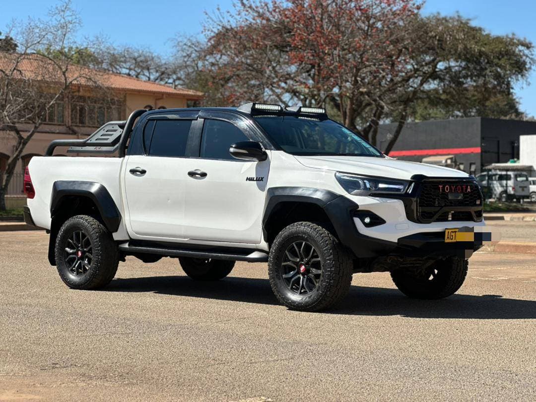 Image 4 Main image 4