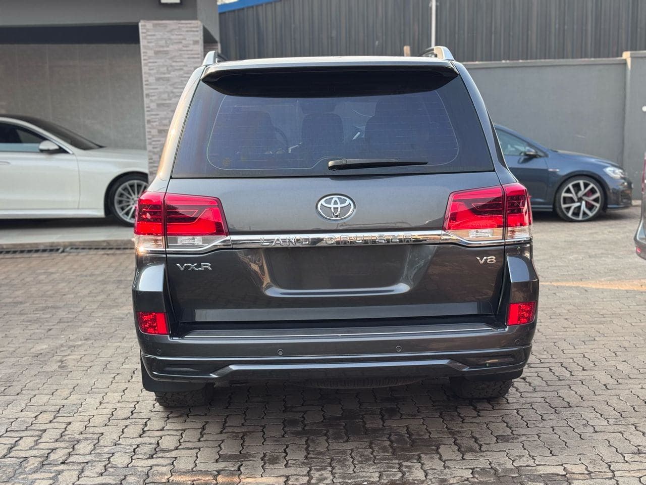 Image 3 Main image 3