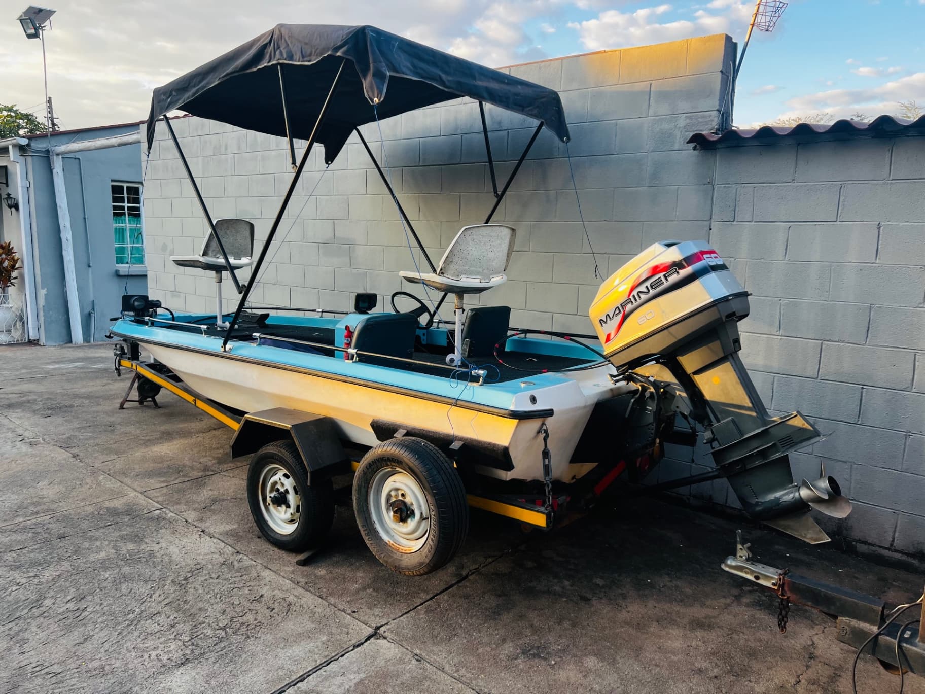 4fefaeed-04d5-428c-909c-0f0d4be2cb78: Vehicle: River Ranger