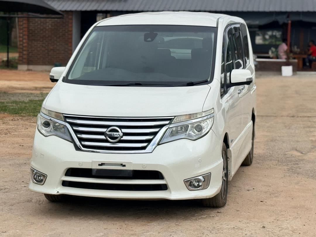 5674e2c8-af89-4362-b8cf-76a82a8d9a66: Vehicle: Nissan