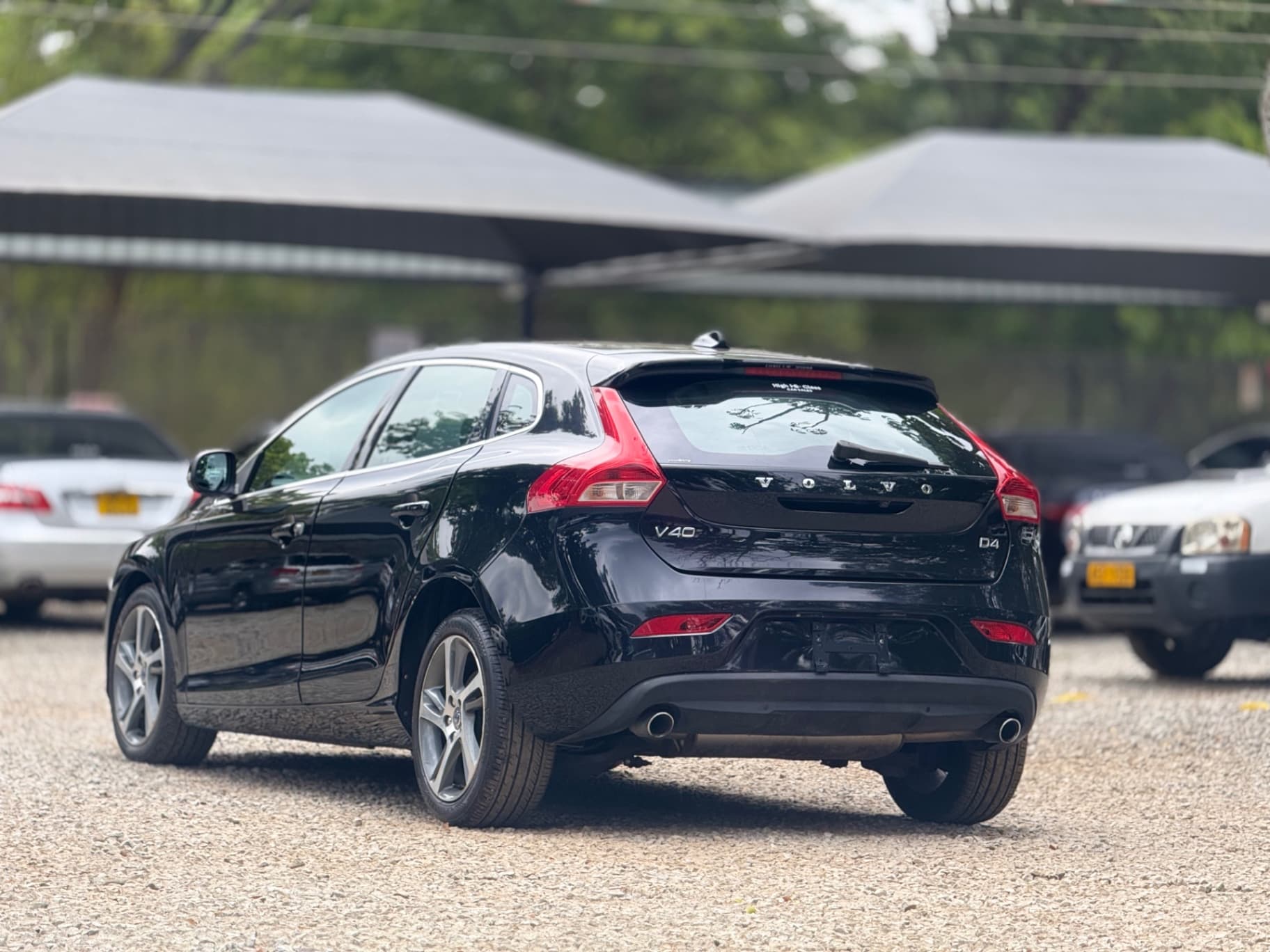 Image 4 Main image 4