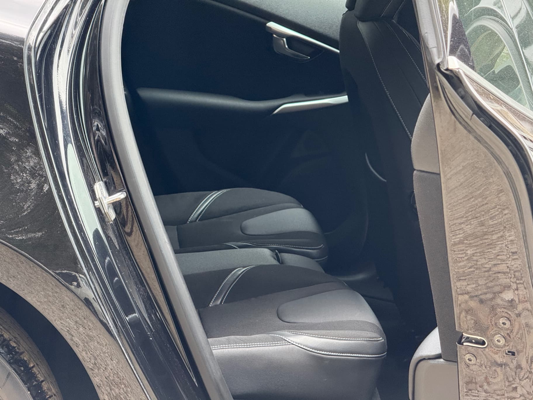 Image 9 Main image 9