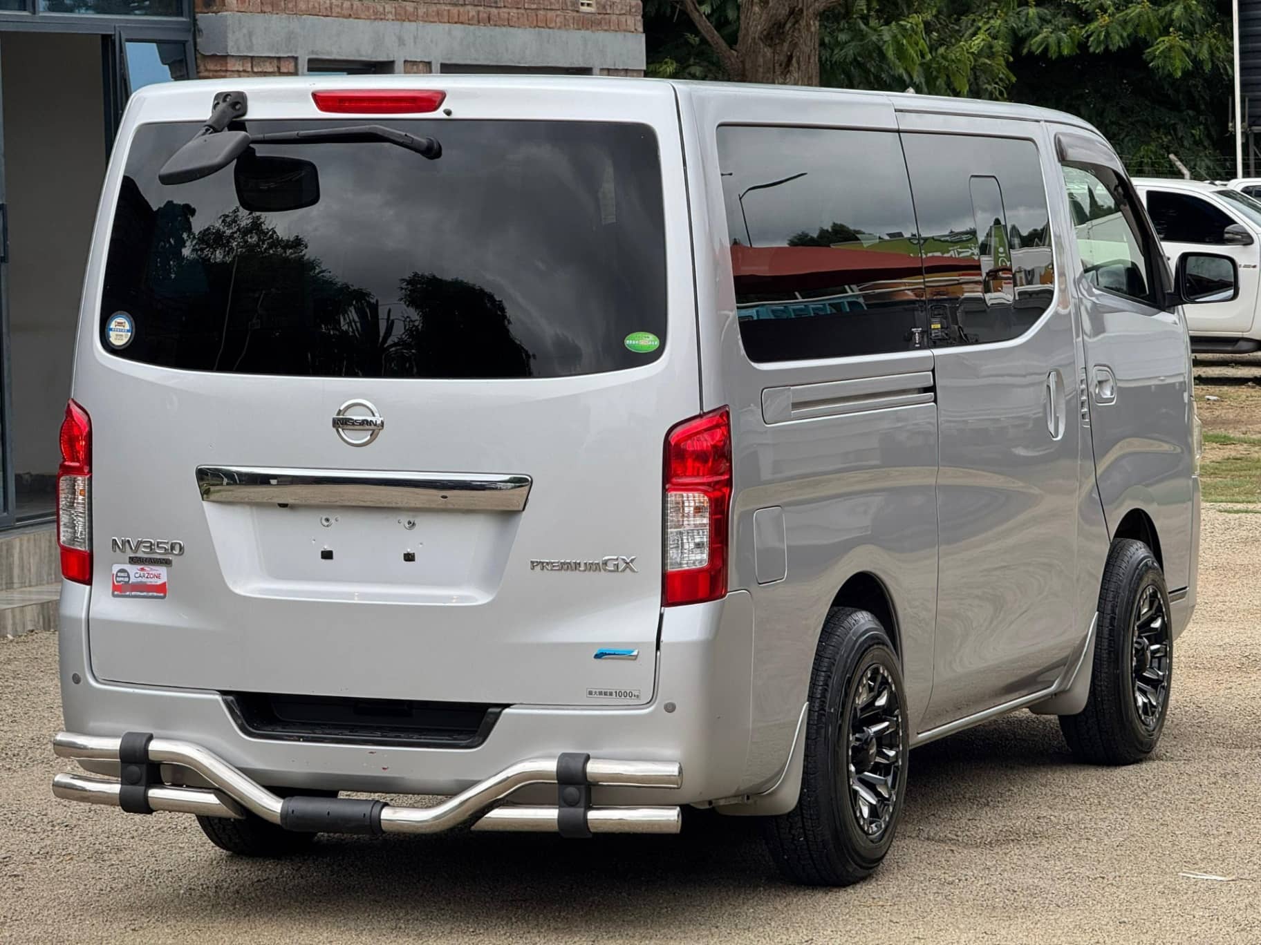 Image 4 Main image 4