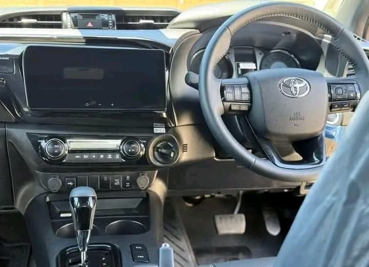 Image 9 Main image 9