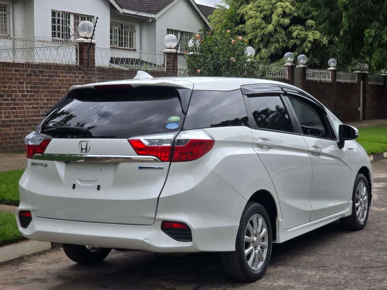 Image 4 Main image 4