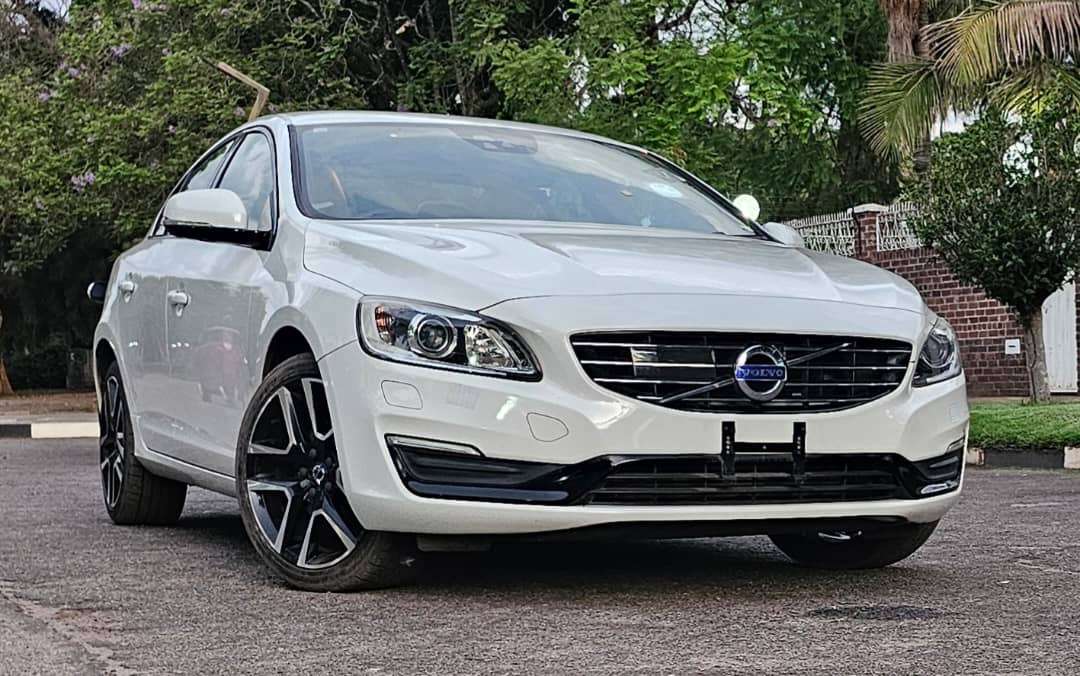 760347fb-d88a-43ad-9f10-8d9e31e468ef: Vehicle: Volvo