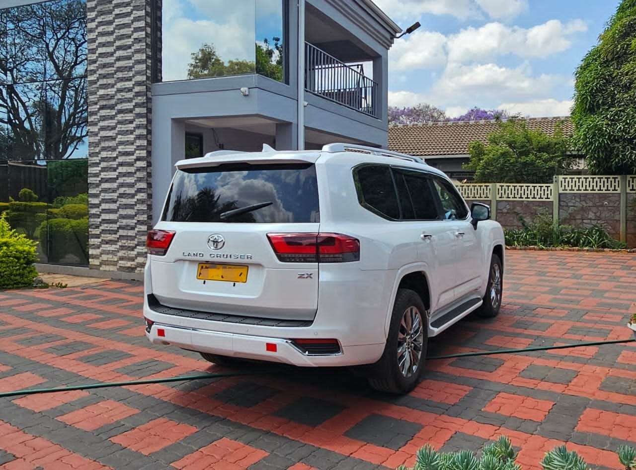 Image 5 Main image 5