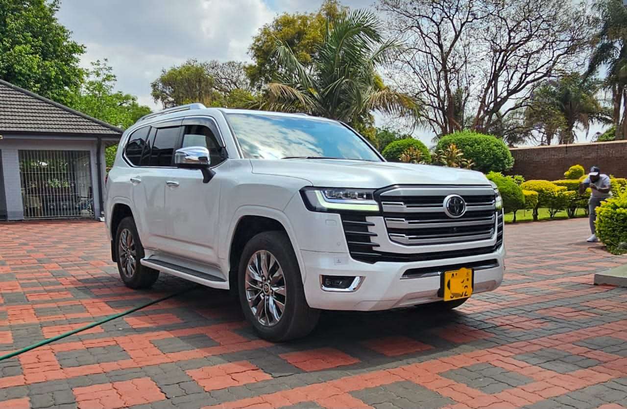 77b2a946-8c13-48a6-af29-2aeebbecb5f4: Vehicle: Toyota