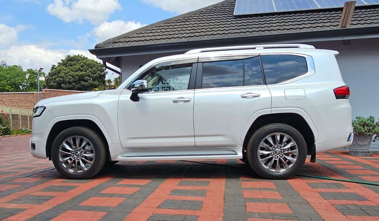 Image 4 Main image 4