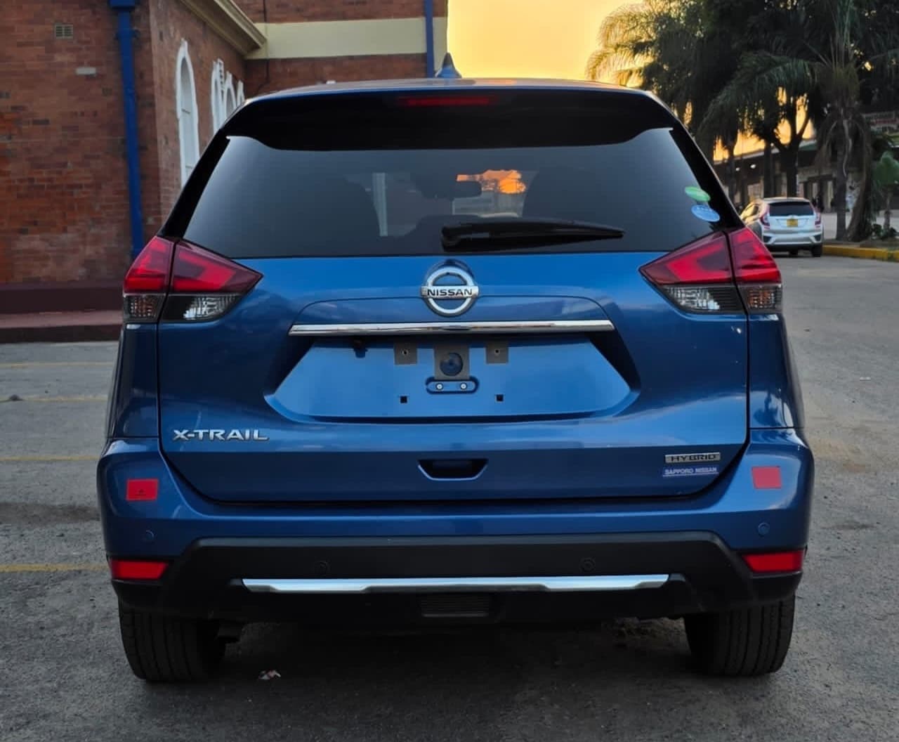 Image 4 Main image 4