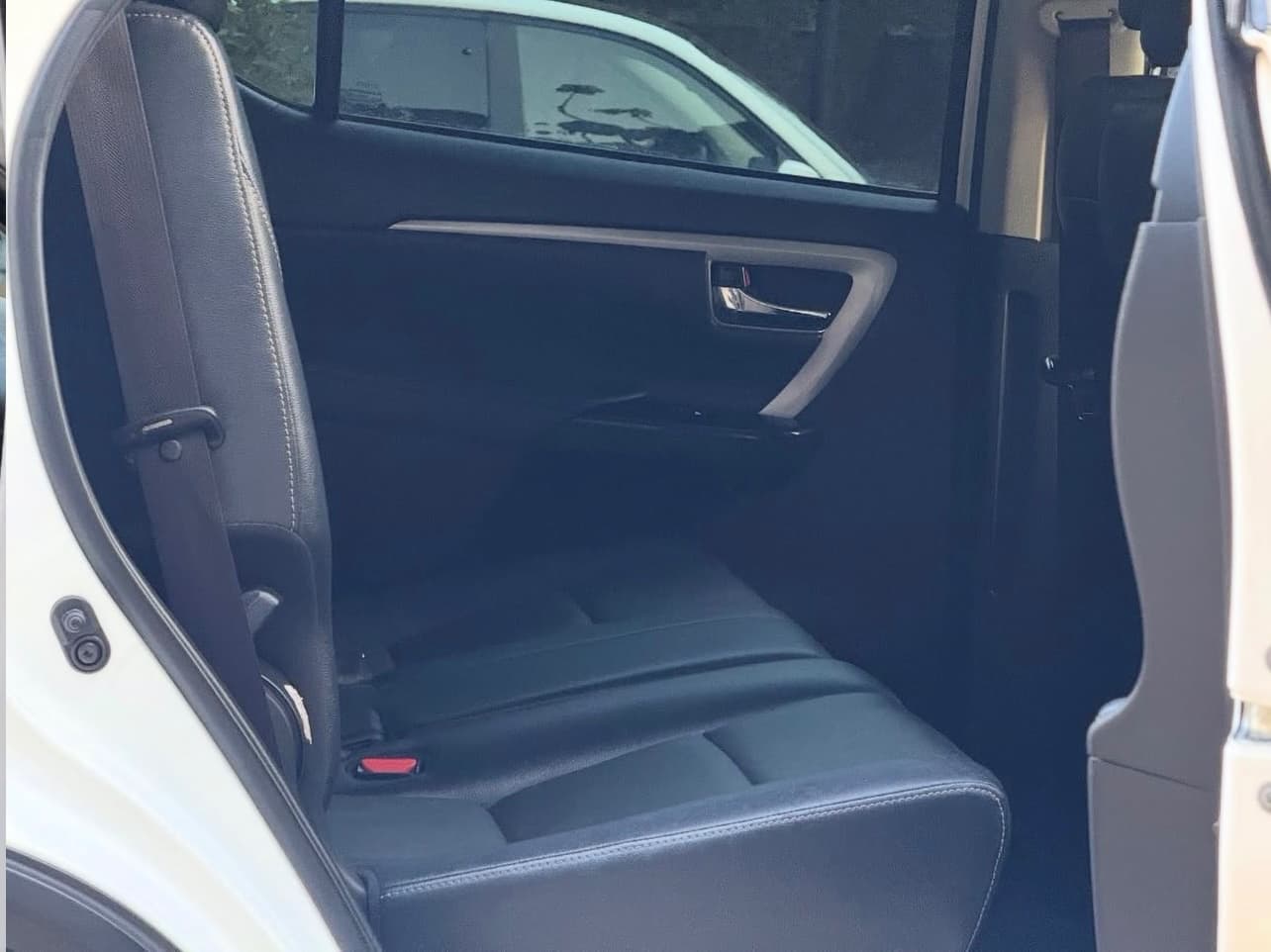 Image 9 Main image 9