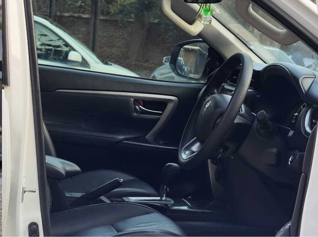 Image 8 Main image 8