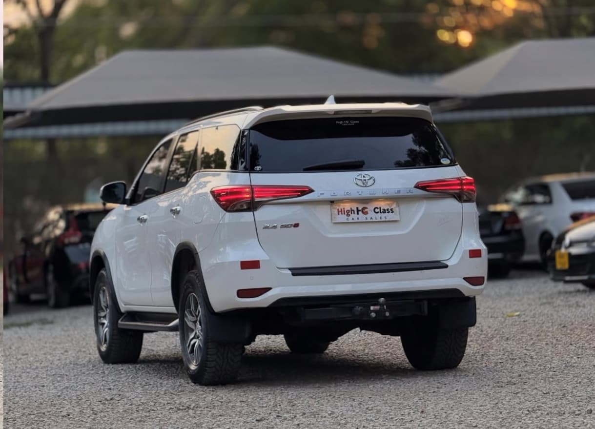 Image 4 Main image 4