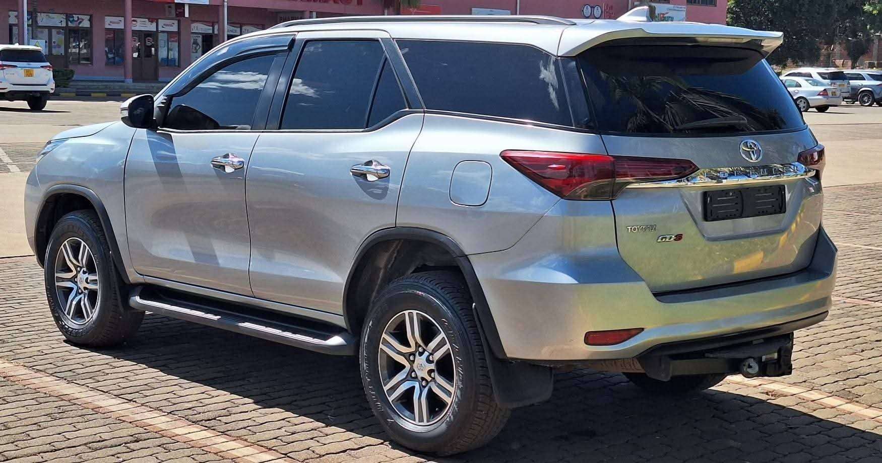 Image 3 Main image 3