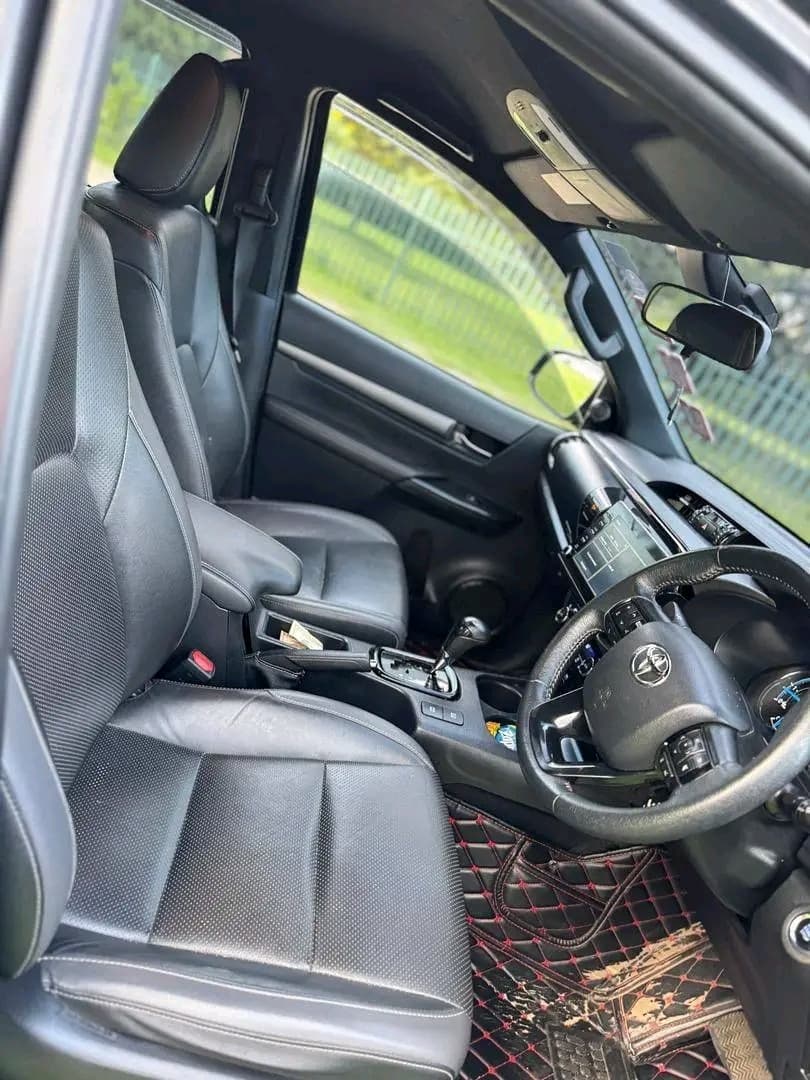 Image 6 Main image 6