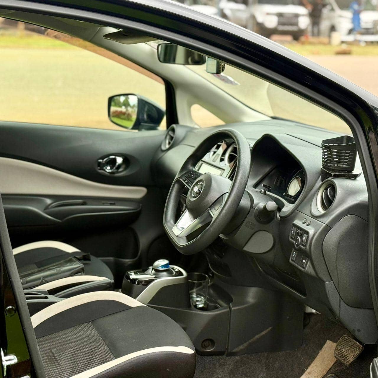 Image 6 Main image 6