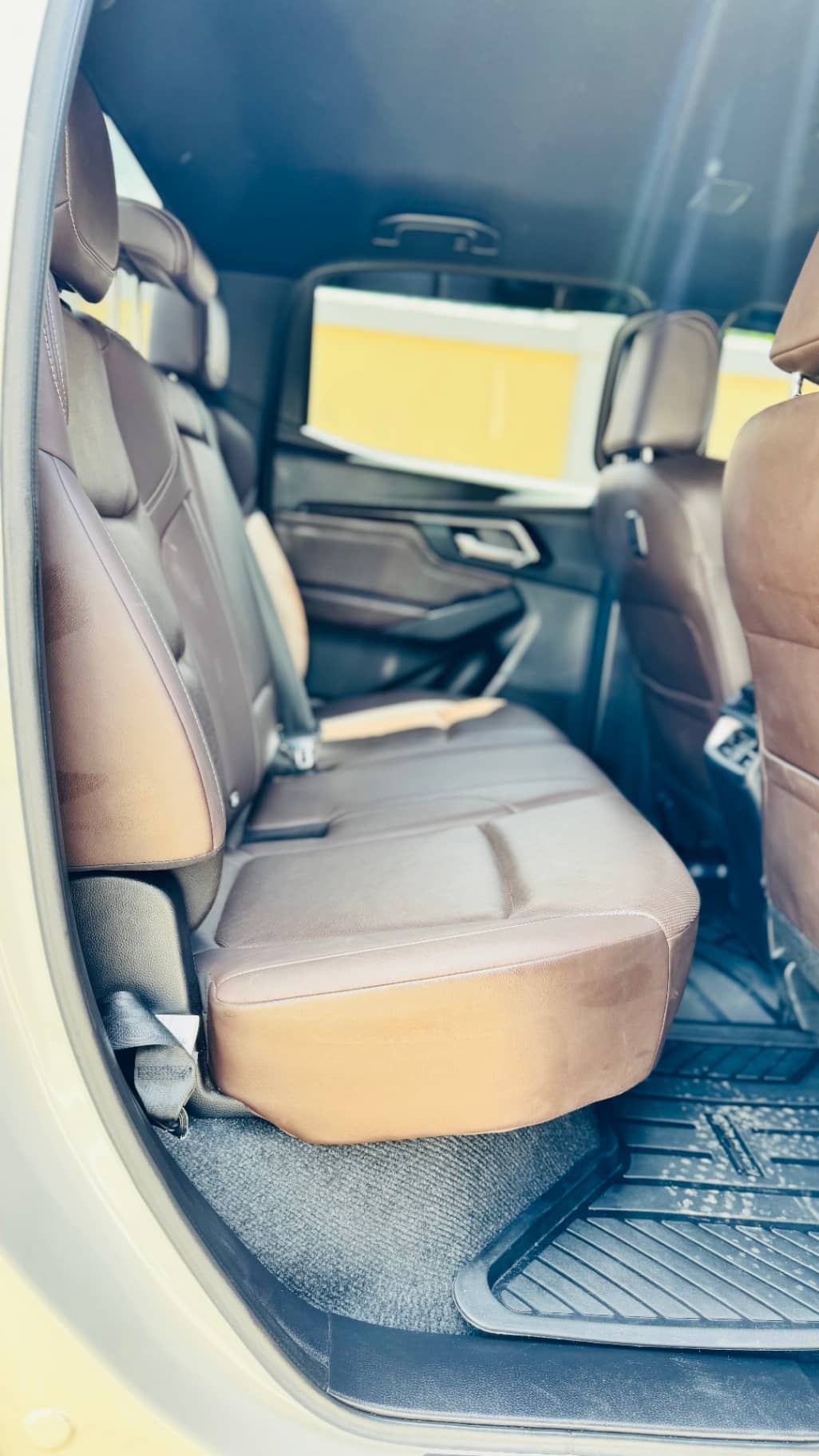 Image 10 Main image 10