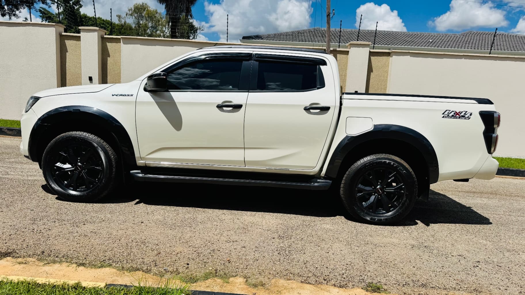 Image 4 Main image 4