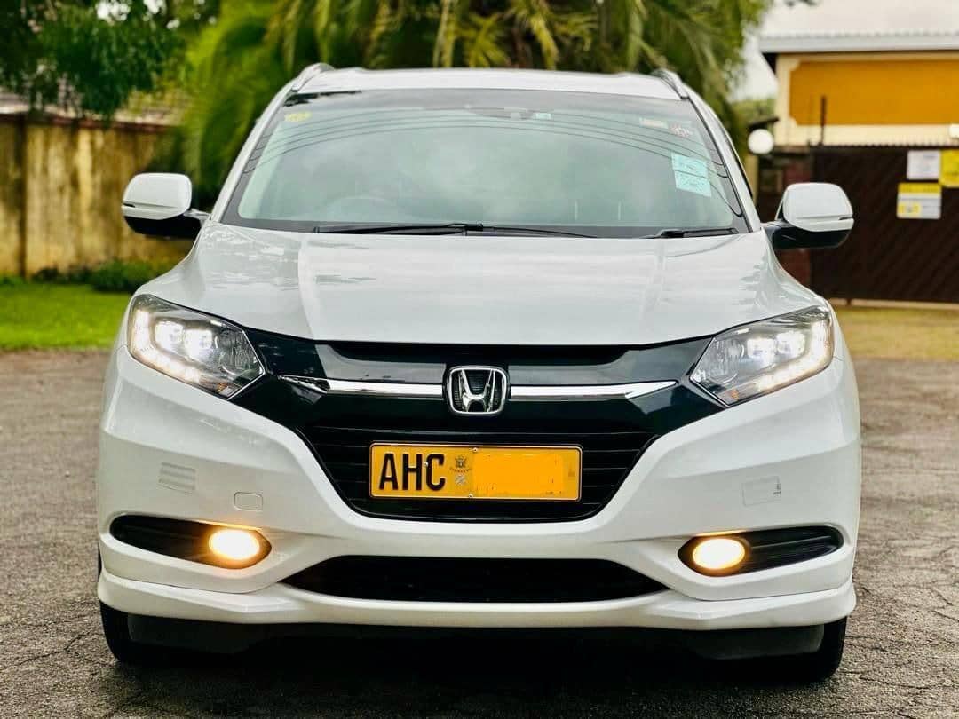 Image 3 Main image 3