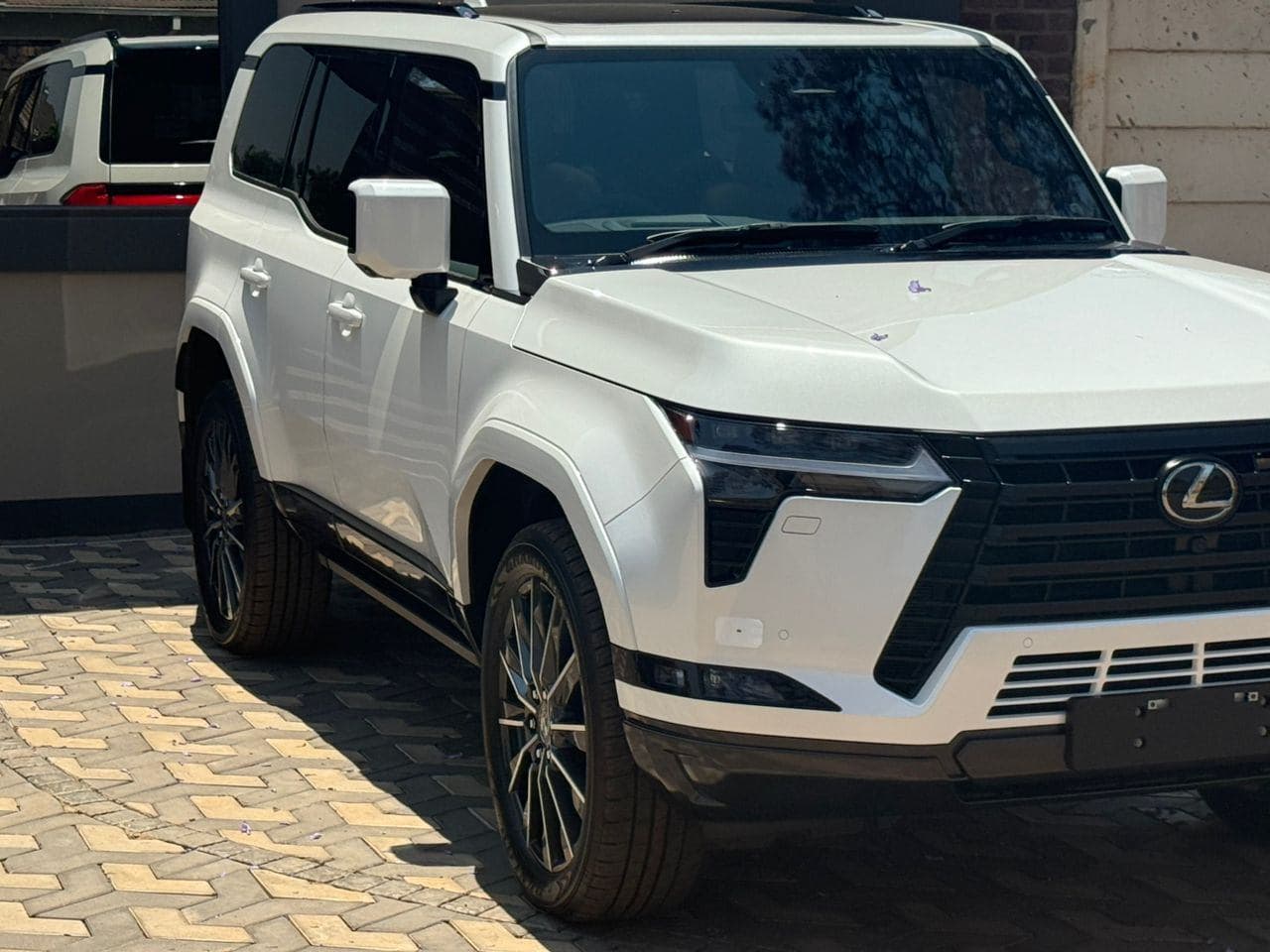 Image 2 Main image 2