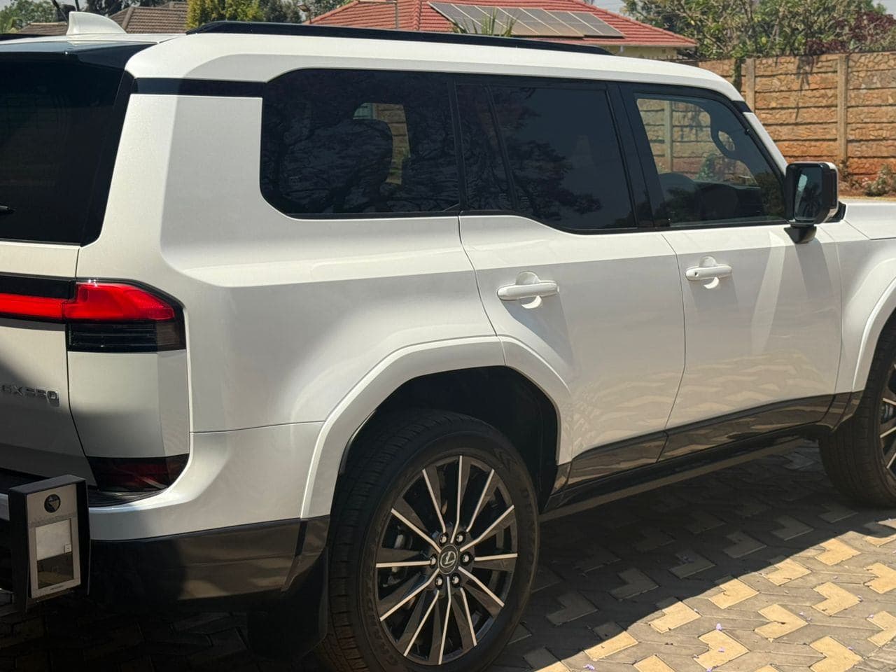 Image 4 Main image 4