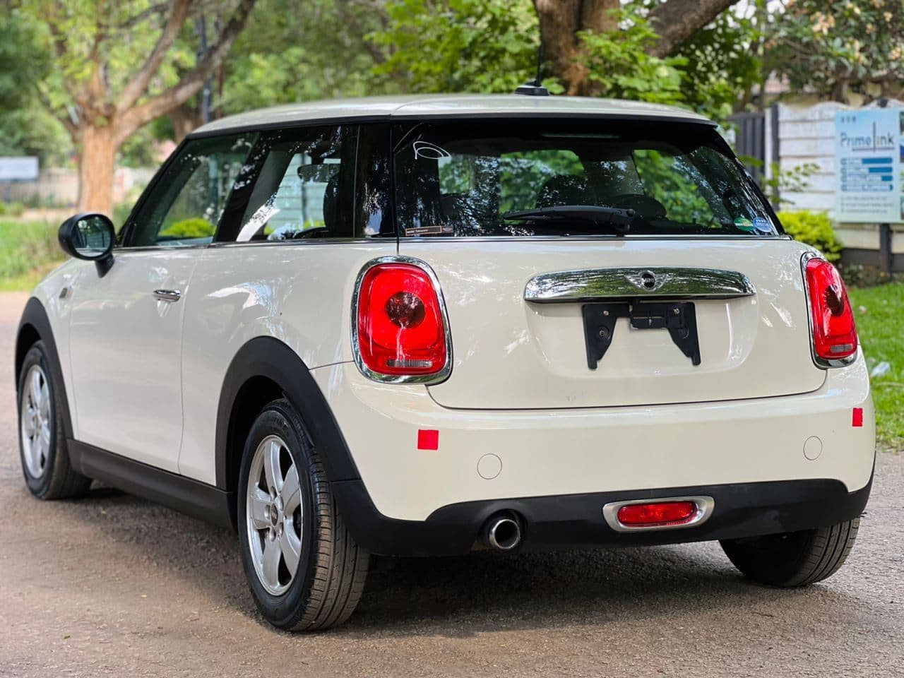 Image 3 Main image 3