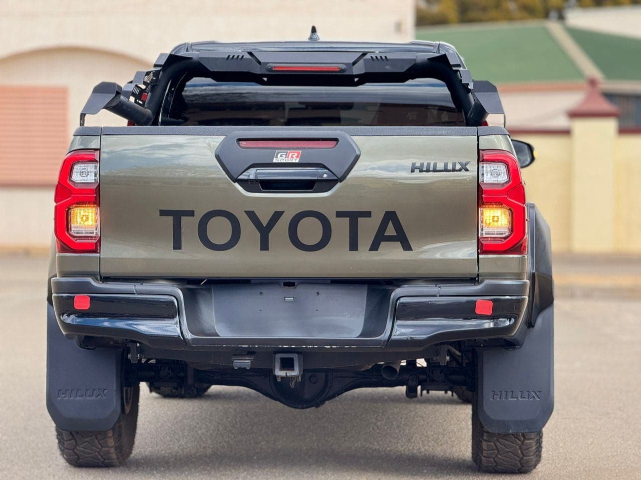 Image 4 Main image 4