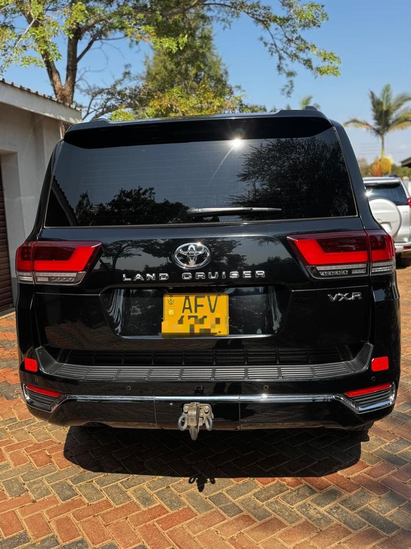 Image 3 Main image 3