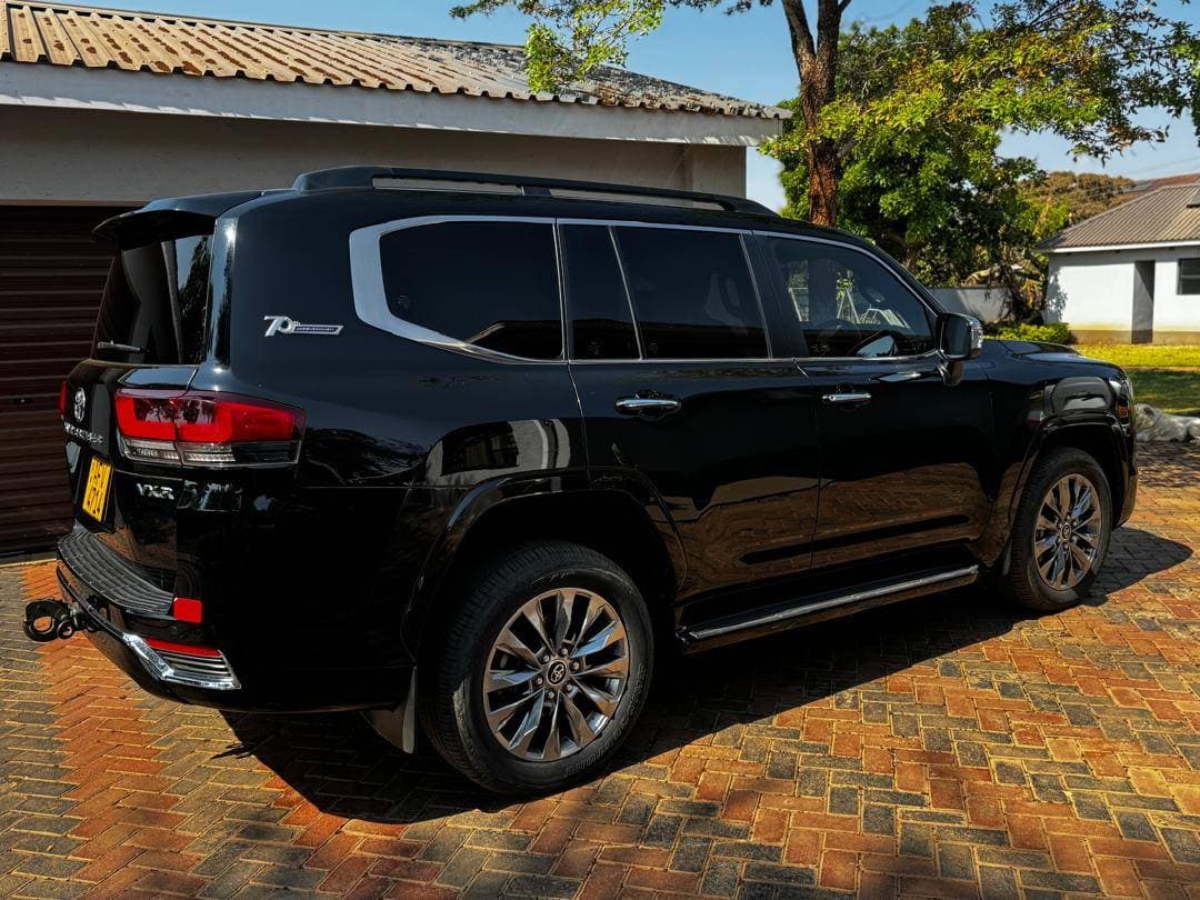 Image 4 Main image 4