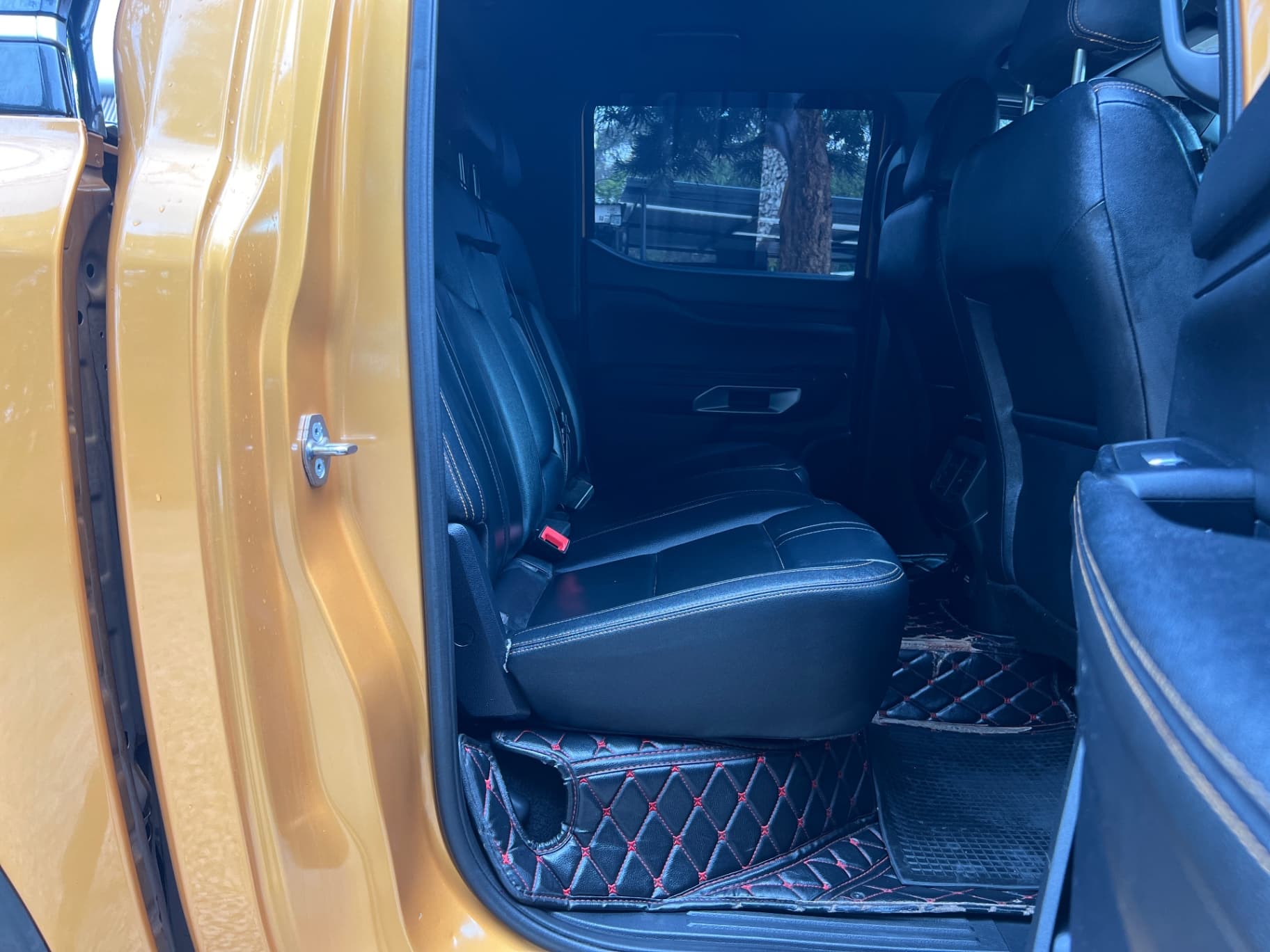 Image 9 Main image 9