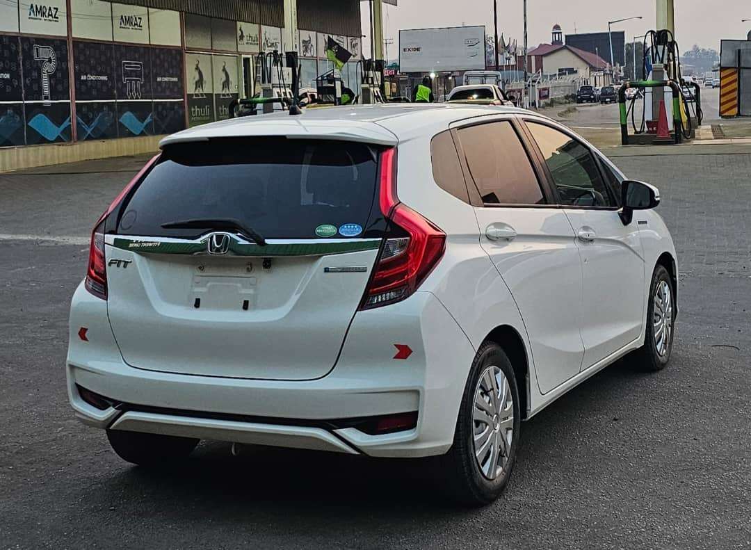 Image 3 Main image 3