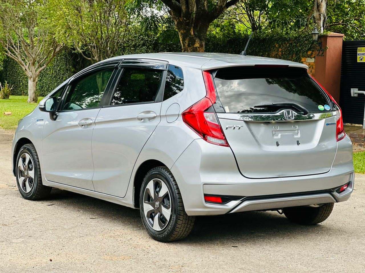 Image 4 Main image 4