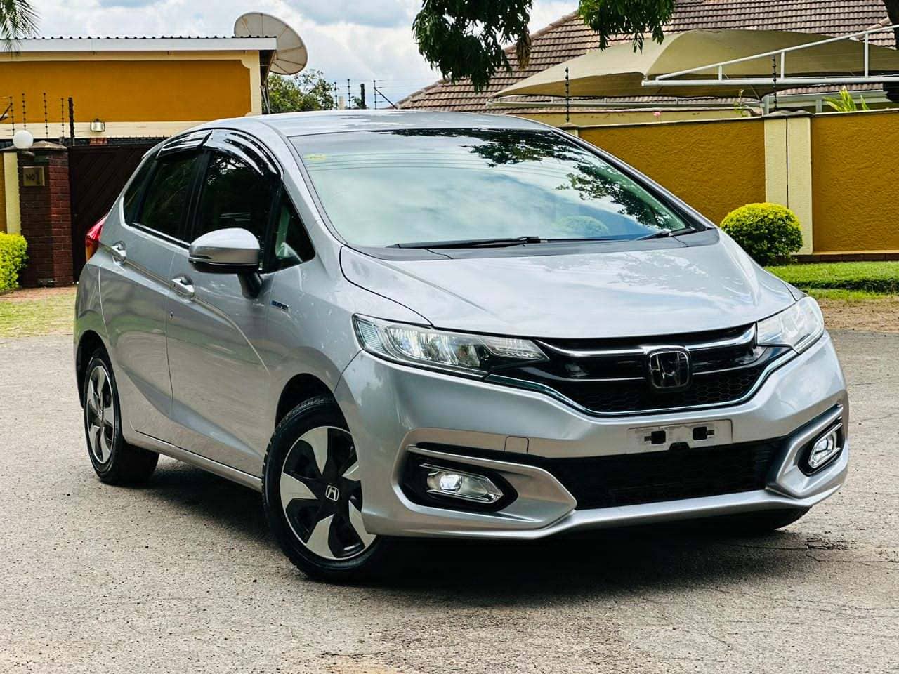 Image 3 Main image 3