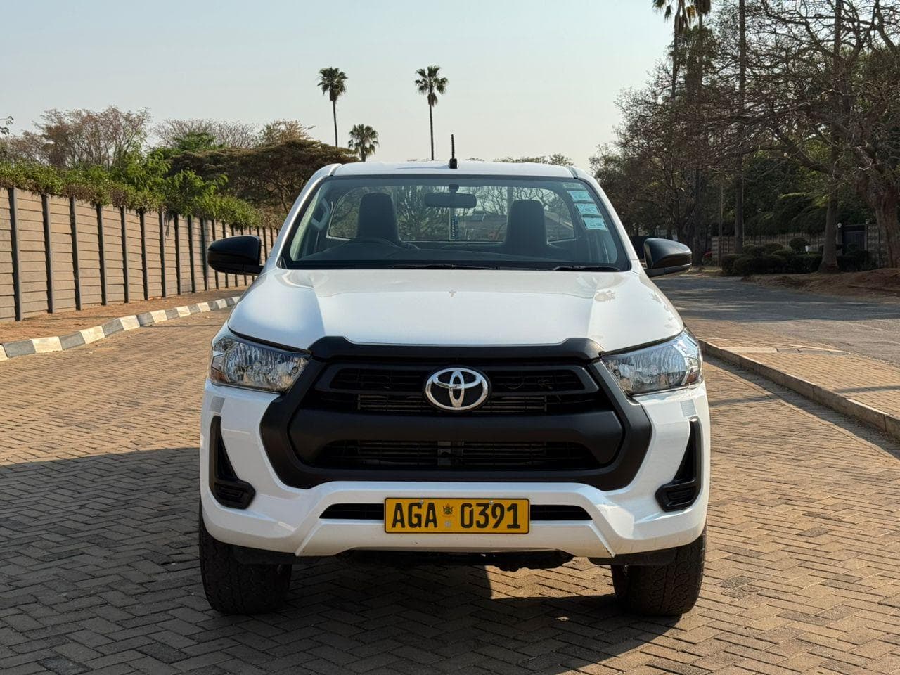 e382af18-7252-4d25-968e-2fdbd2a369cb: Vehicle: Toyota