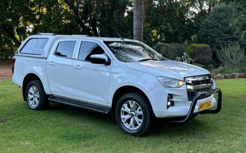 f251936d-2b69-448f-9912-a136f145ba49: Vehicle: Isuzu